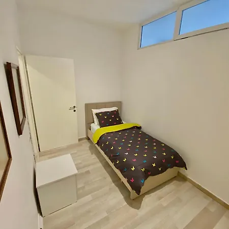 Central Flat Daire *